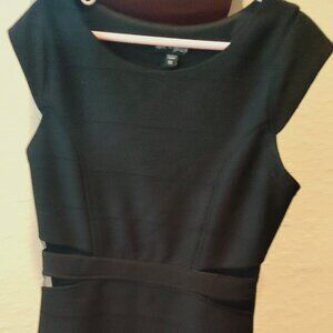 Girls Black Short Elegant Dress – Perfect for Special Occasions – Size 10